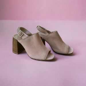 ASOS Design Wide fit minimal sling back block heeled sandals Size US 7